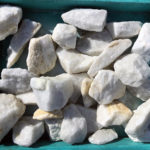 Белая мраморная крошка 40-70мм для ландшафтного дизайна и строительства
